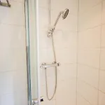 Superb 90m2 With Garden - Ks8a דירה *