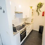 Superb 90m2 With Garden - Ks8a