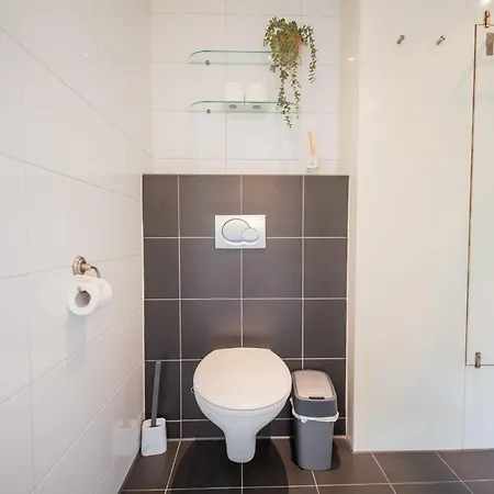 Superb 90m2 With Garden - Ks8a דירה