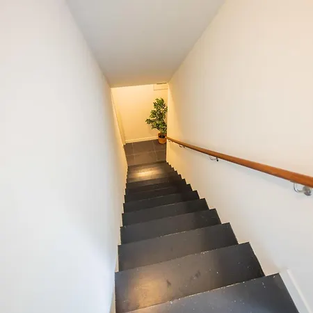 Superb 90m2 With Garden - Ks8a *