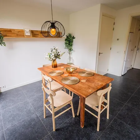 Superb 90m2 With Garden - Ks8a