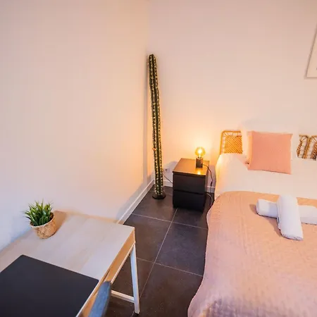 Superb 90m2 With Garden - Ks8a