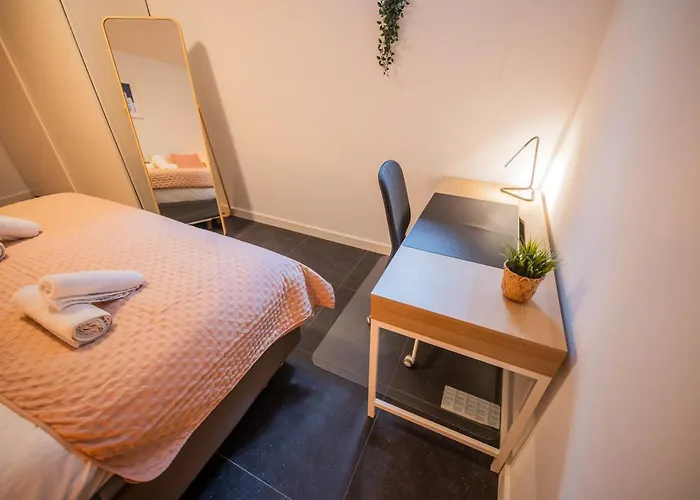 Superb 90m2 With Garden - Ks8a Apartmán *