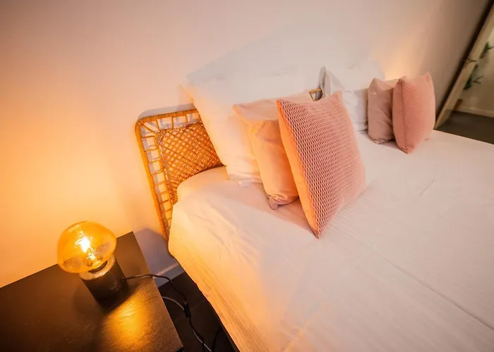 Apartmán Superb 90m2 With Garden - Ks8a